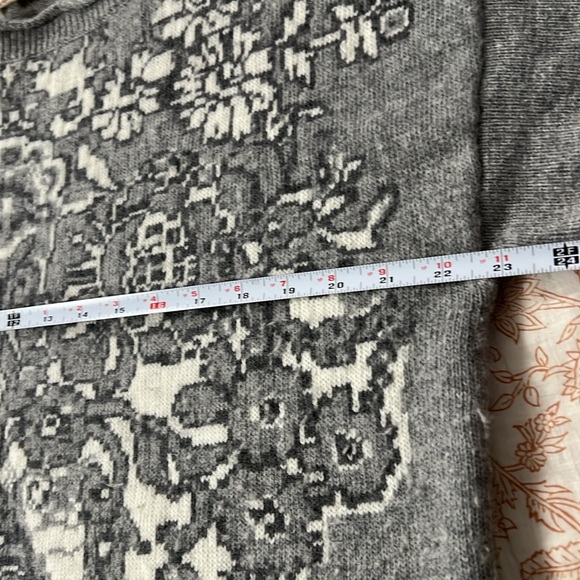 Sundance sweater Large - Picture 6 of 8